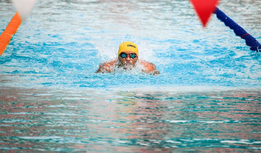 lap swim 25 meters swimming